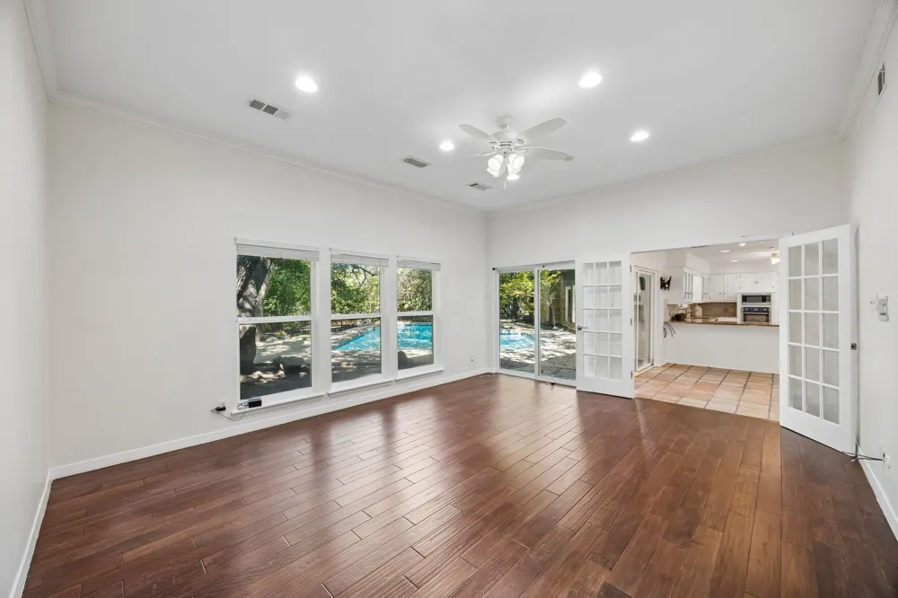 6542 Clearhaven Circle Dallas, TX 75248