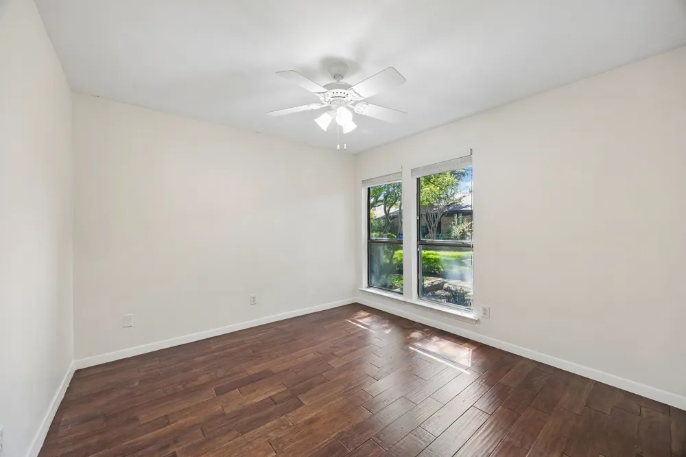 6542 Clearhaven Circle Dallas, TX 75248