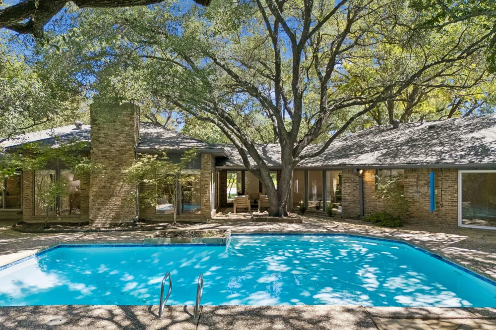 6542 Clearhaven Circle Dallas, TX 75248