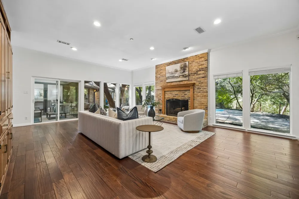 6542 Clearhaven Circle Dallas, TX 75248