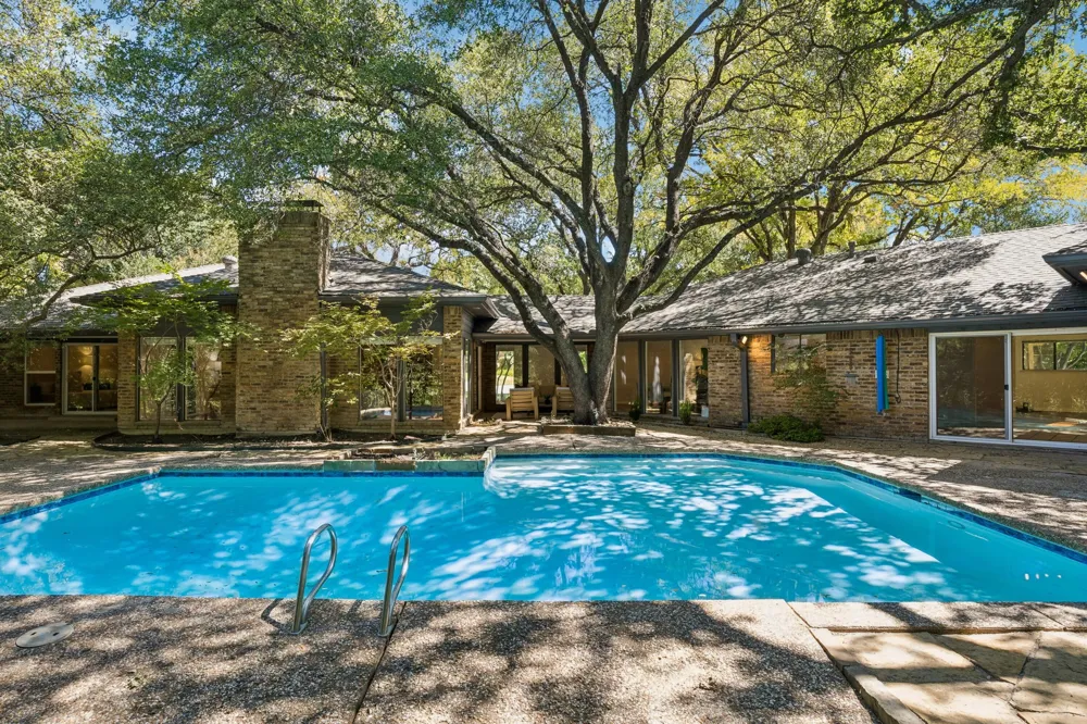 6542 Clearhaven Circle Dallas, TX 75248