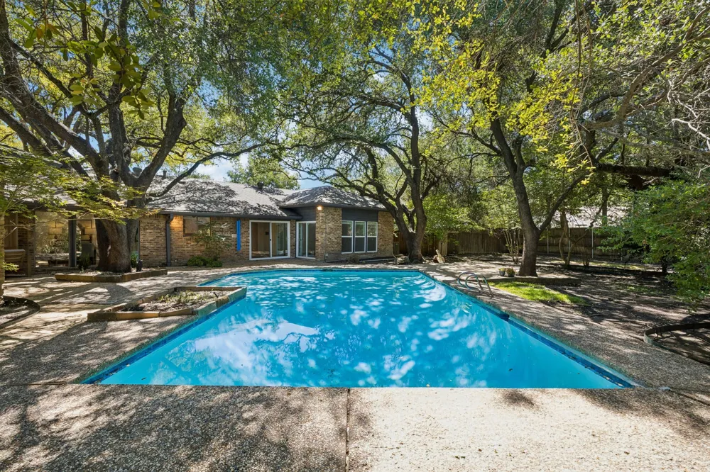 6542 Clearhaven Circle Dallas, TX 75248
