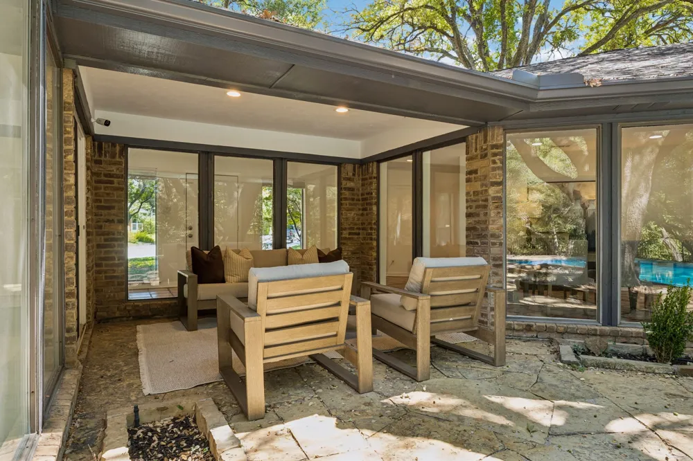 6542 Clearhaven Circle Dallas, TX 75248