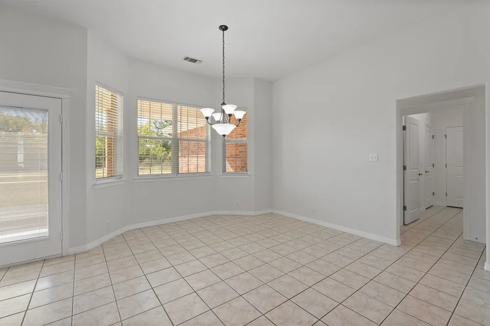 2521 Pecan Springs Road Cleburne, TX 76031