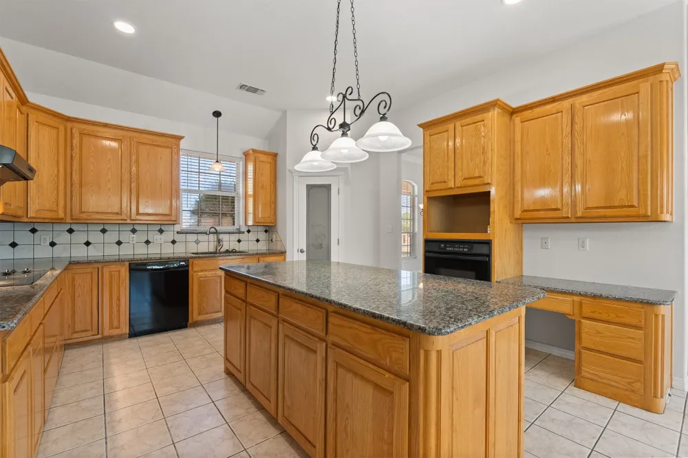 2521 Pecan Springs Road Cleburne, TX 76031
