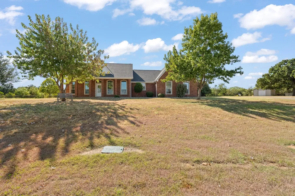 2521 Pecan Springs Road Cleburne, TX 76031