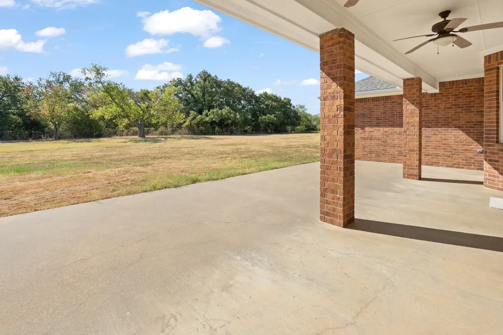 2521 Pecan Springs Road Cleburne, TX 76031