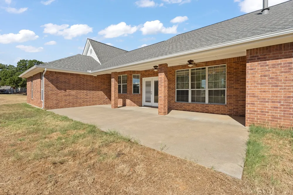 2521 Pecan Springs Road Cleburne, TX 76031