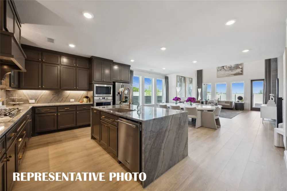 1801 Vetiver Glow Drive Celina, TX 75009