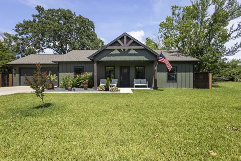 114 Garrett Lane