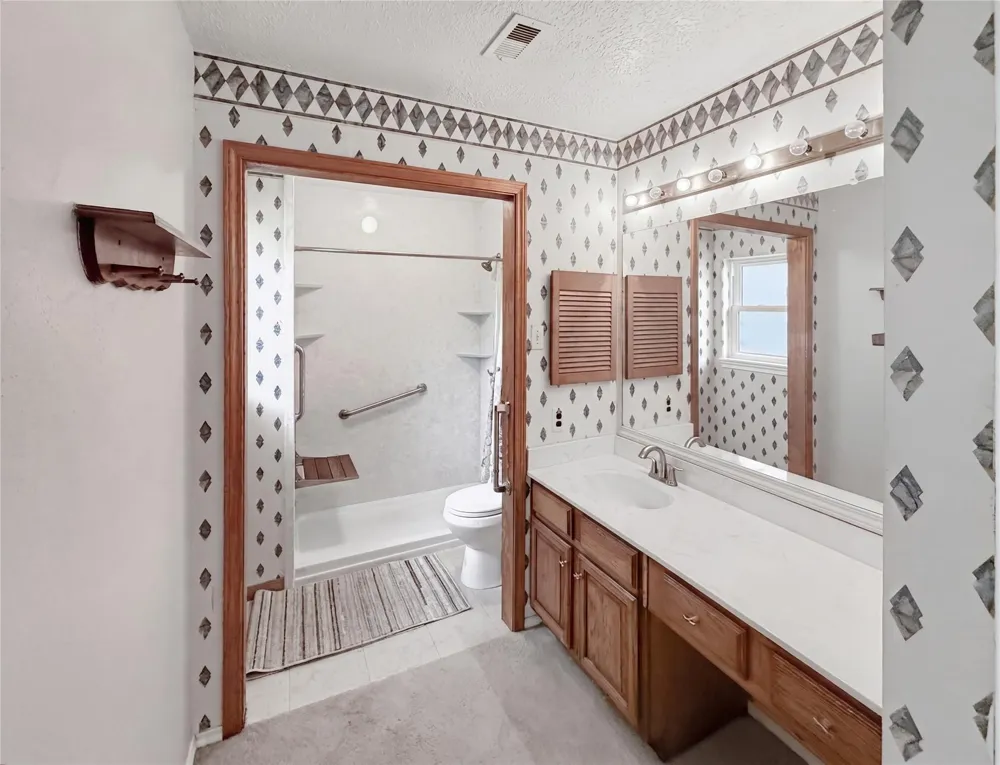 5519 Lynngate Drive Spring, TX 77373