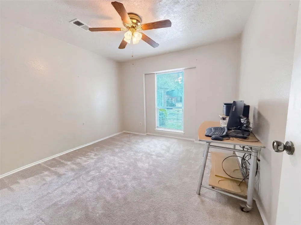 5519 Lynngate Drive Spring, TX 77373