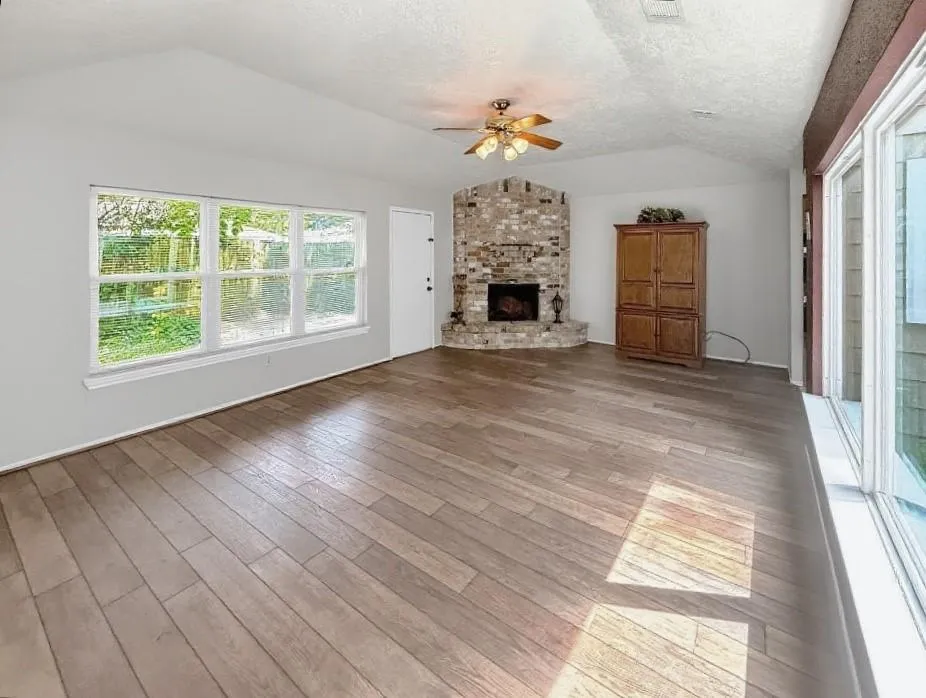 5519 Lynngate Drive Spring, TX 77373