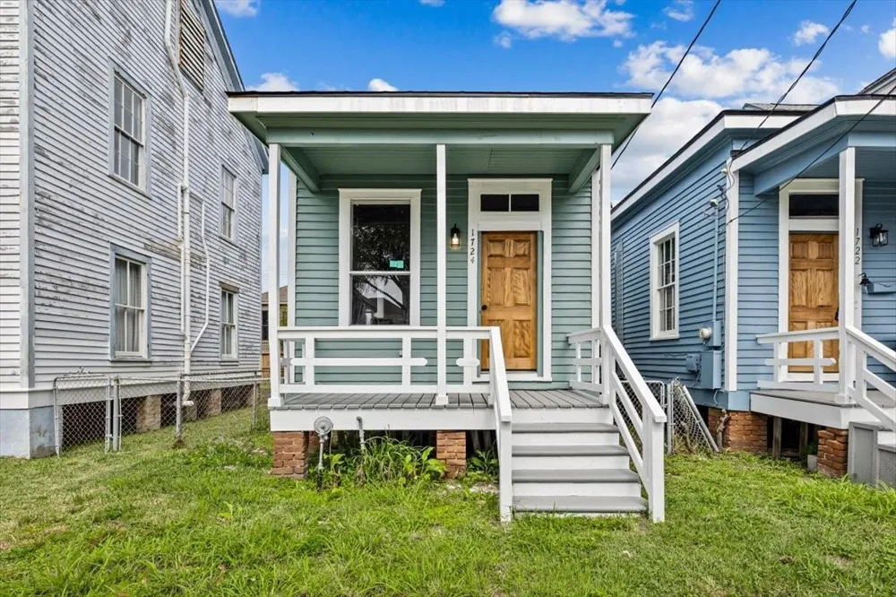 1722 Winnie Street Galveston, TX 77550