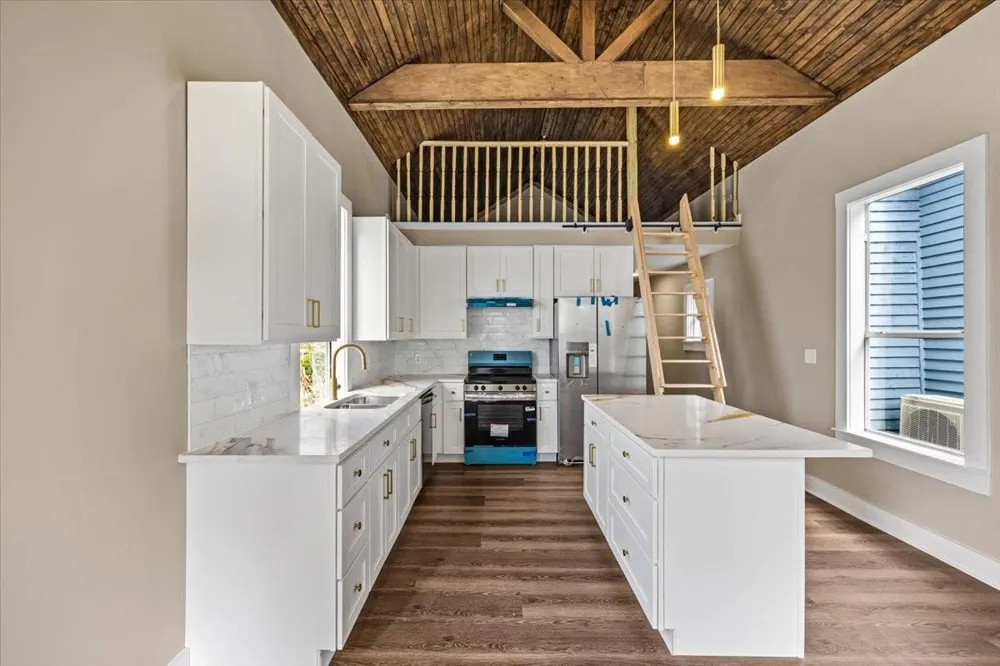 1722 Winnie Street Galveston, TX 77550