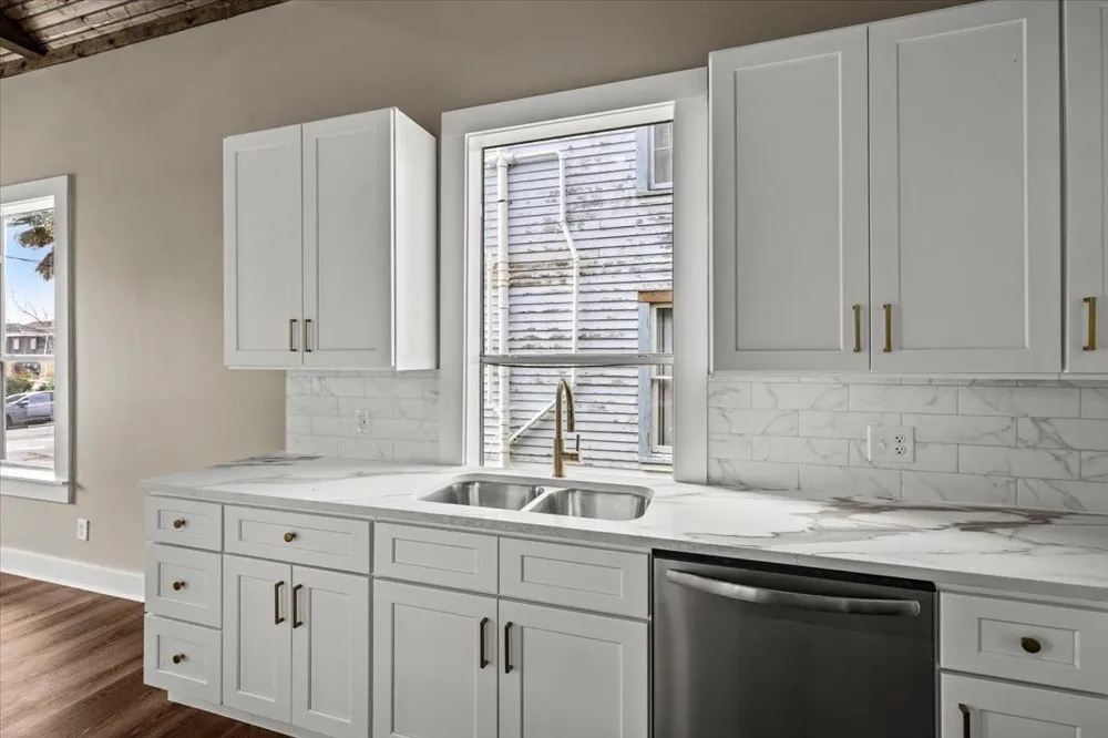 1722 Winnie Street Galveston, TX 77550