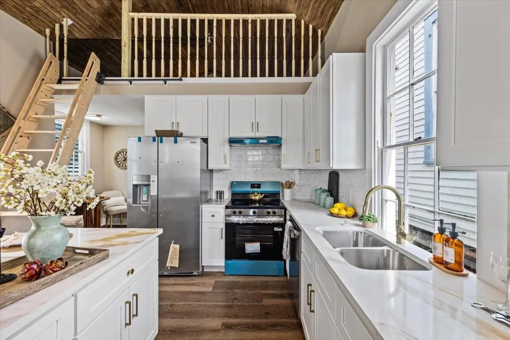 1722 Winnie Street Galveston, TX 77550