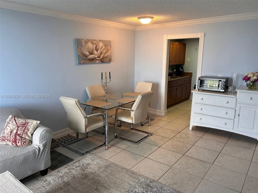 2350 NE 135th St #903 North Miami, FL 33181