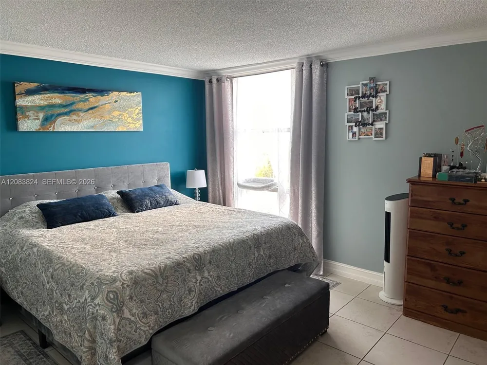 2350 NE 135th St #903 North Miami, FL 33181