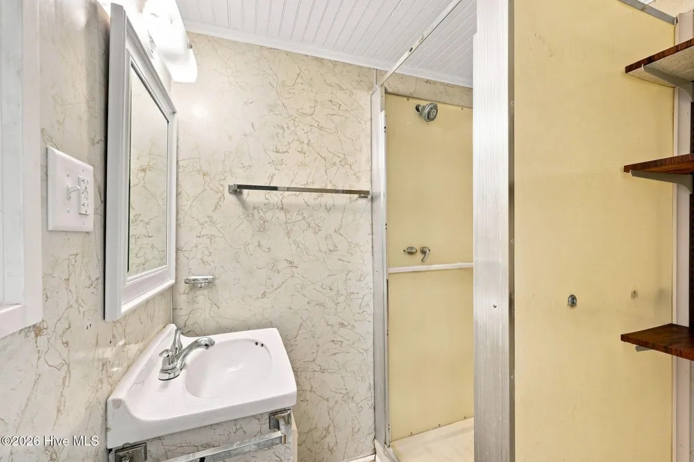 2002 Carey Road Kinston, NC 28501