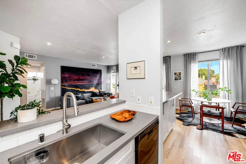 1310 Detroit Street #206 Los Angeles, CA 90046