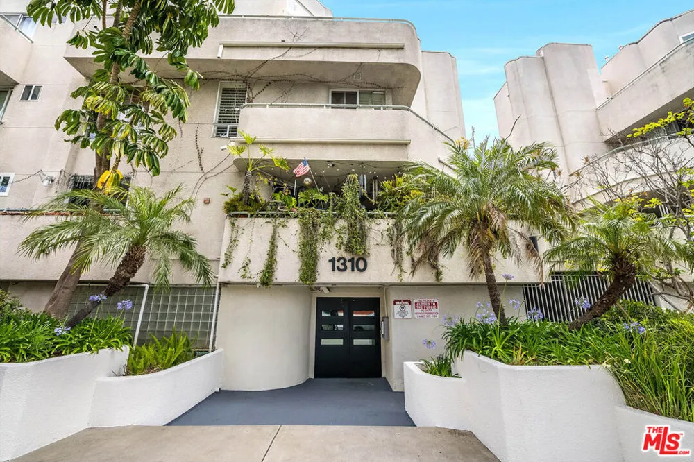 1310 Detroit Street #206 Los Angeles, CA 90046