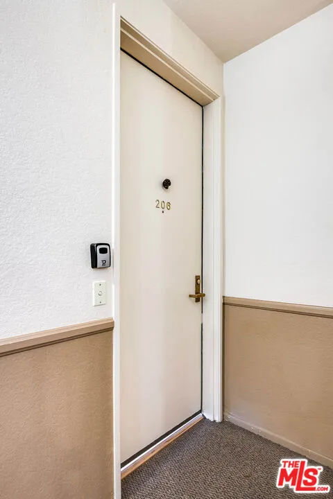 1310 Detroit Street #206 Los Angeles, CA 90046
