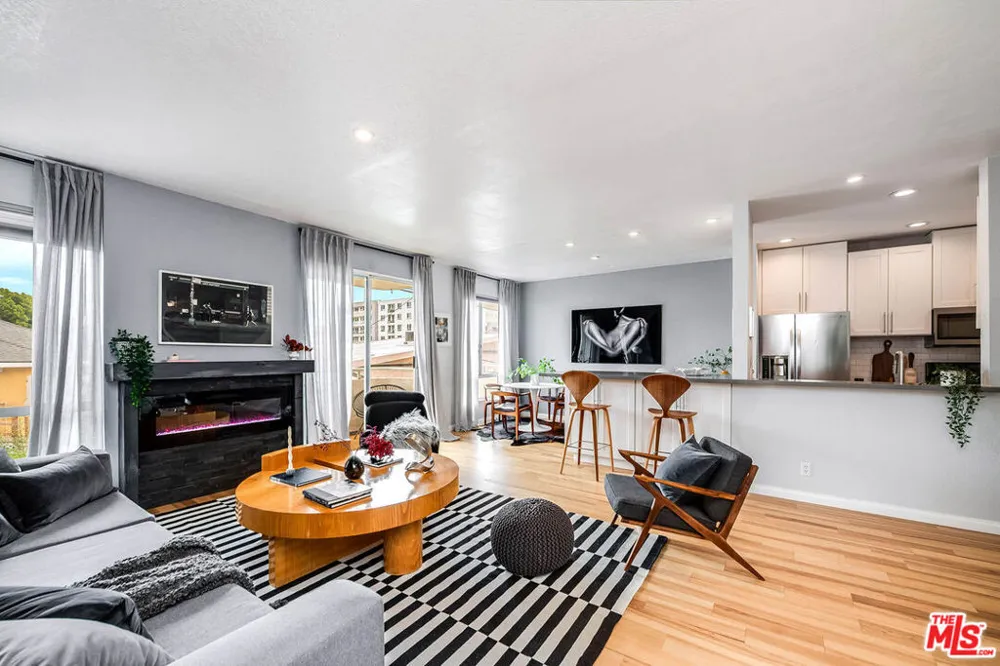 1310 Detroit Street #206 Los Angeles, CA 90046