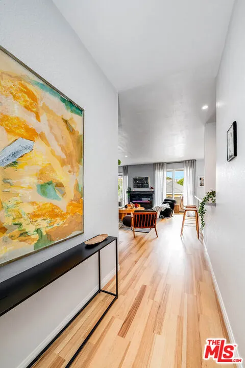 1310 Detroit Street #206 Los Angeles, CA 90046