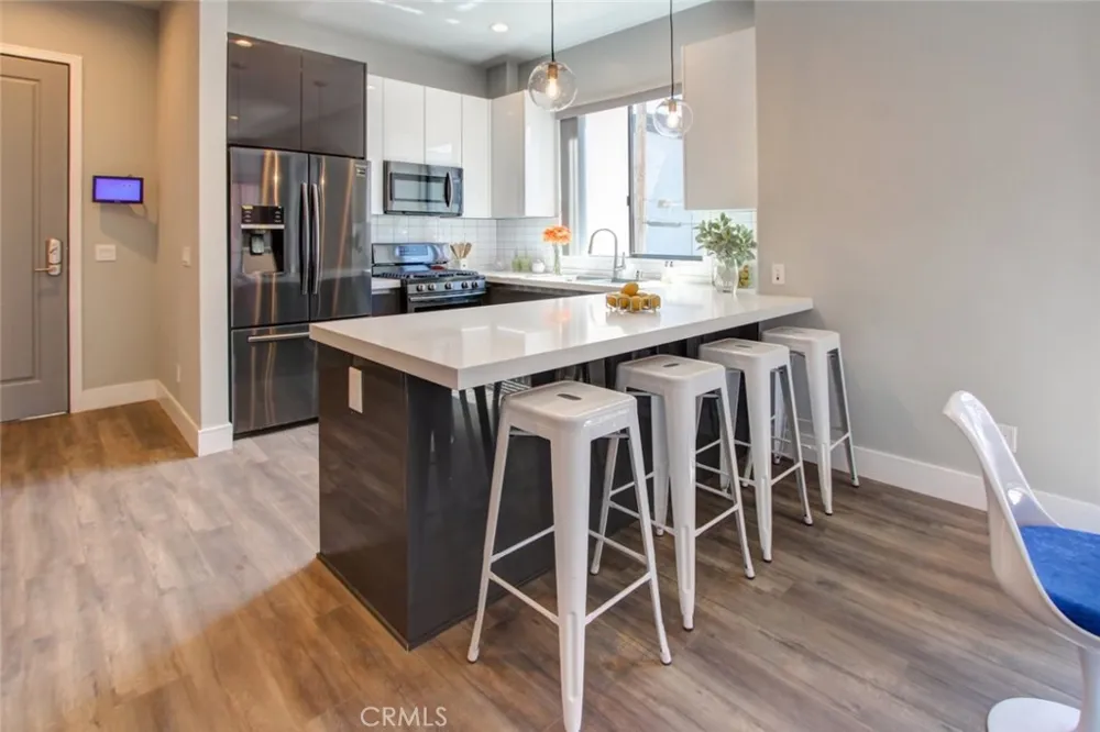 330 Salem #304 Glendale, CA 91203