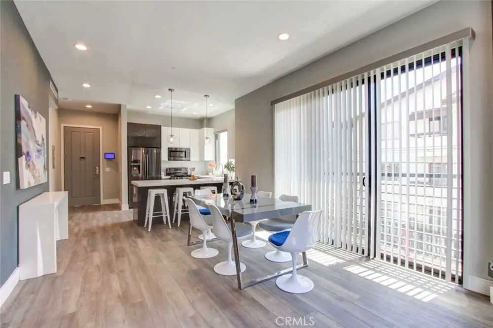 330 Salem #304 Glendale, CA 91203