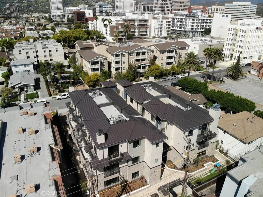 330 Salem #304 Glendale, CA 91203