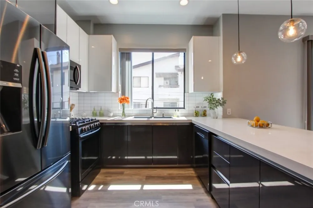 330 Salem #304 Glendale, CA 91203