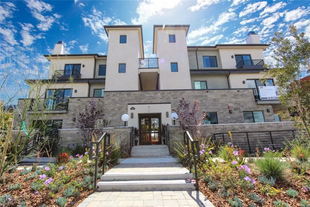 330 Salem #304 Glendale, CA 91203