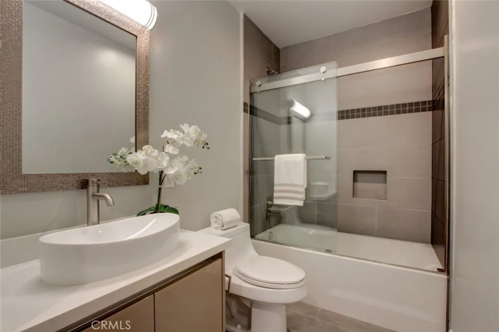 330 Salem #304 Glendale, CA 91203