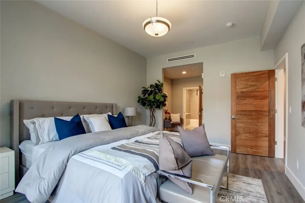 330 Salem #304 Glendale, CA 91203