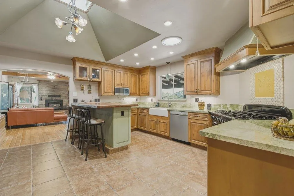 2555 San Juan Canyon Road San Juan Bautista, CA 95045