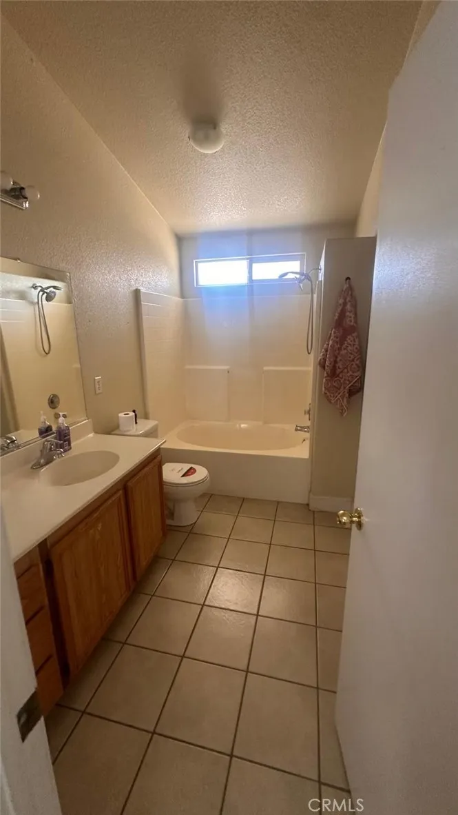 11347 Granite Court Adelanto, CA 92301
