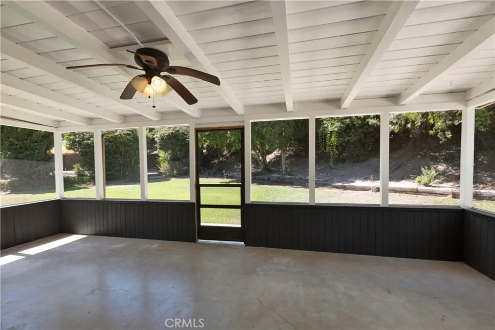 18681 Horace Street Northridge, CA 91326