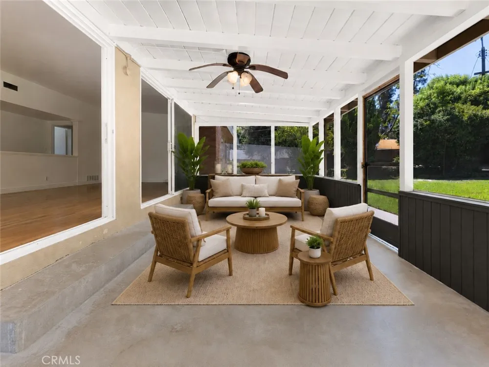 18681 Horace Street Northridge, CA 91326