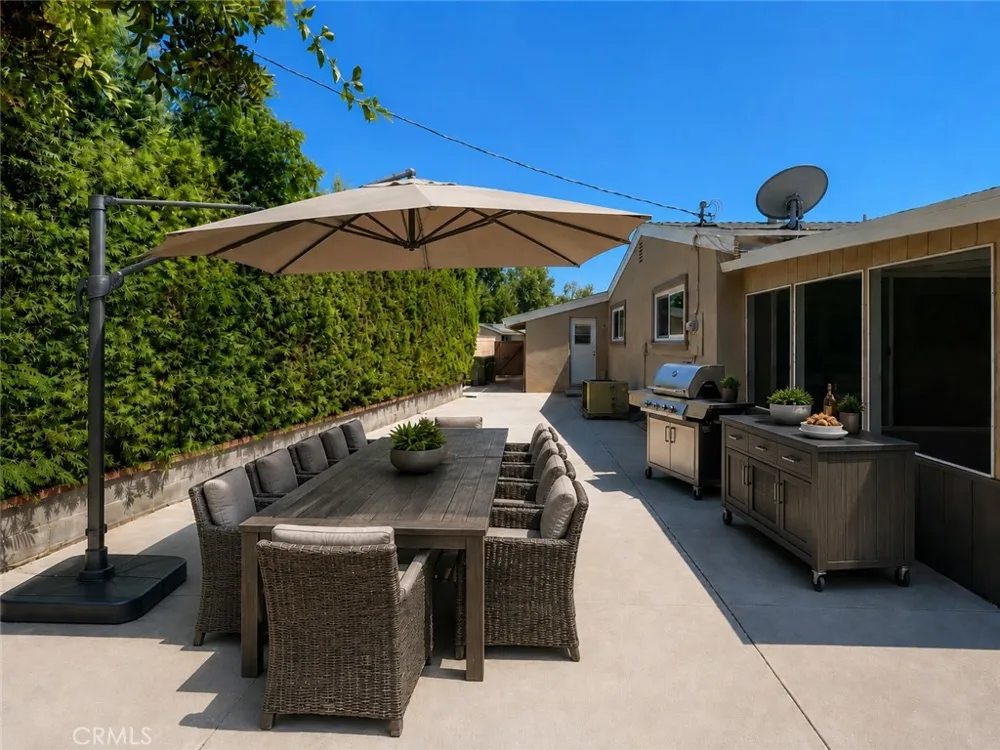 18681 Horace Street Northridge, CA 91326