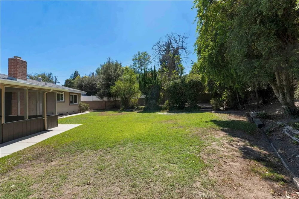 18681 Horace Street Northridge, CA 91326