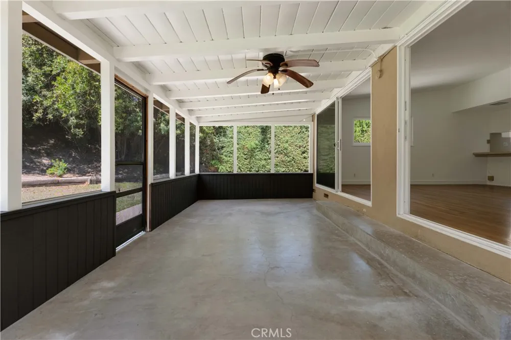 18681 Horace Street Northridge, CA 91326