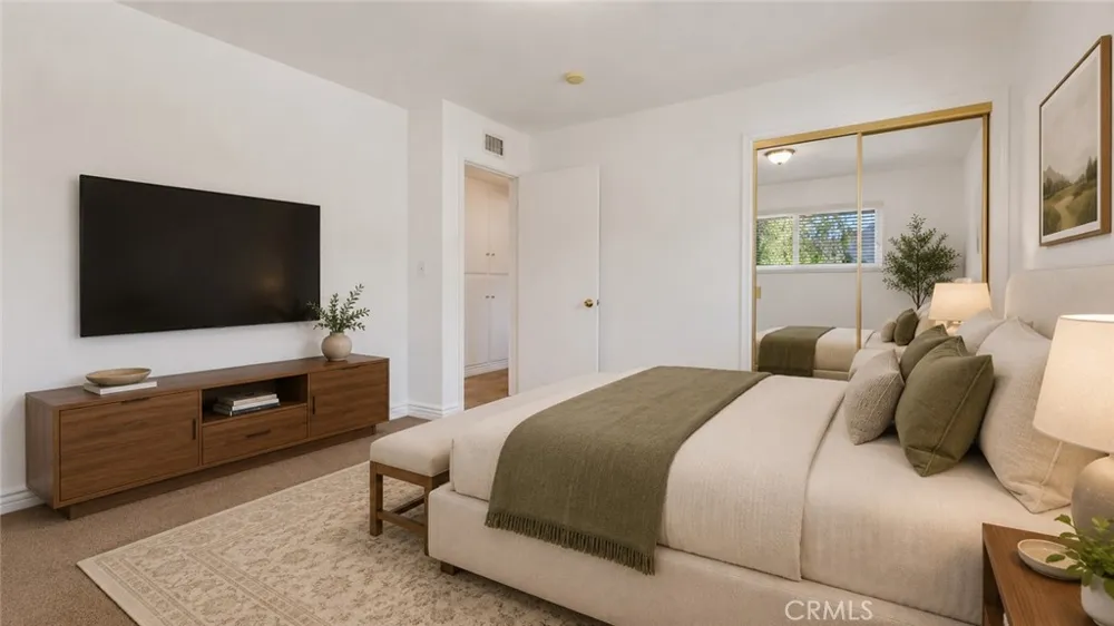 18681 Horace Street Northridge, CA 91326