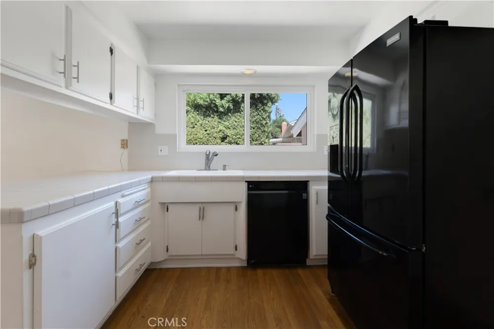 18681 Horace Street Northridge, CA 91326