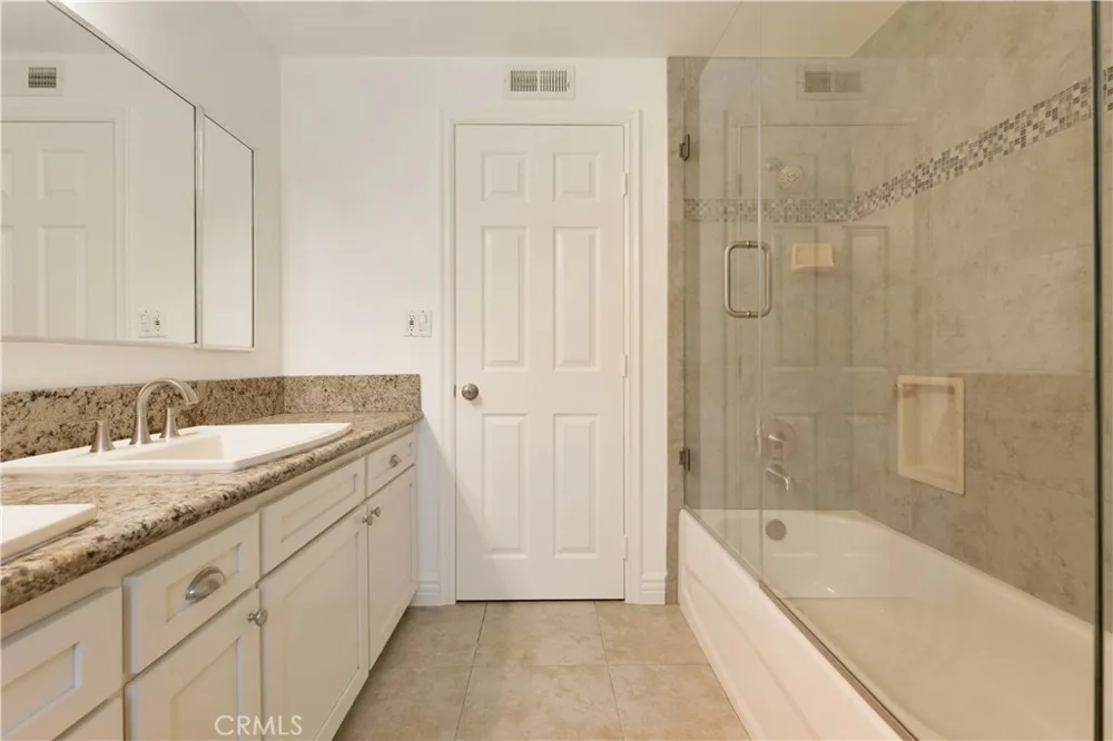 18681 Horace Street Northridge, CA 91326
