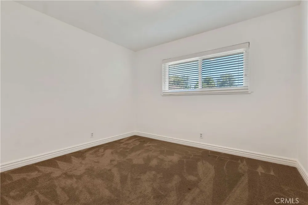 18681 Horace Street Northridge, CA 91326
