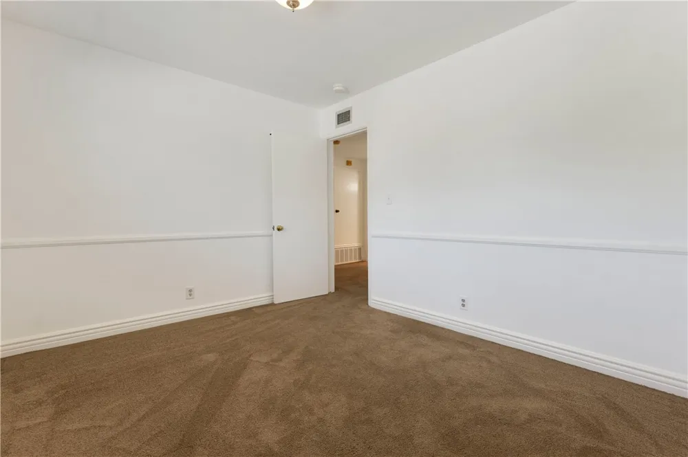 18681 Horace Street Northridge, CA 91326