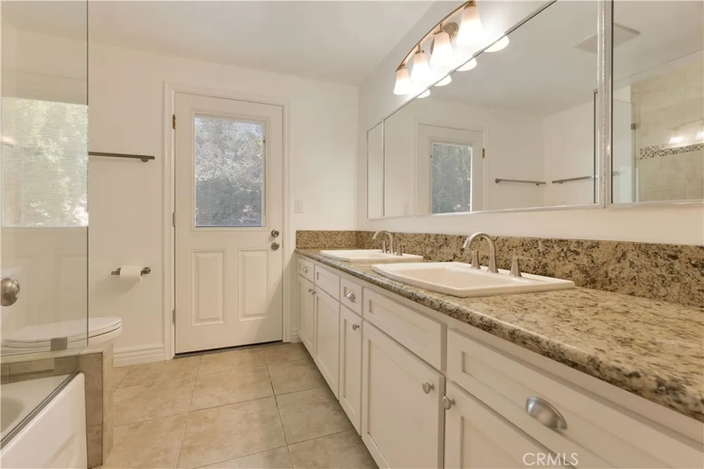 18681 Horace Street Northridge, CA 91326