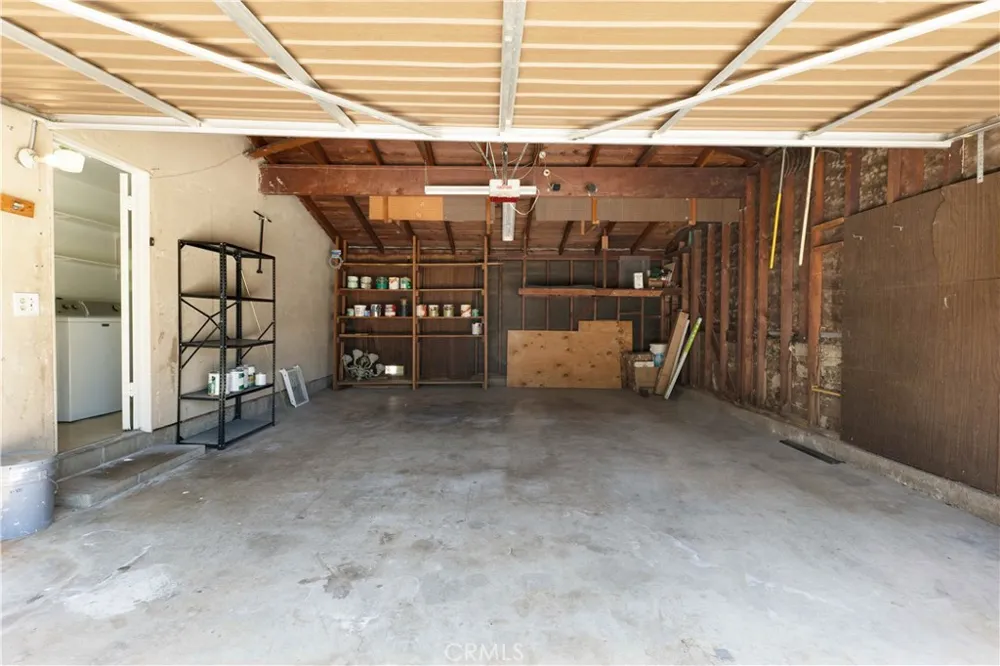 18681 Horace Street Northridge, CA 91326